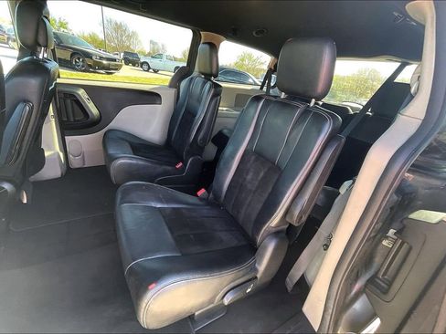 Used 2017 Dodge Grand Caravan SXT FWD image 24