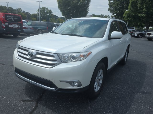 Used 2011 Toyota Highlander 2WD w/ Tech Pkg image 4