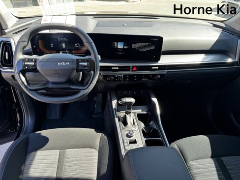 New 2026 Kia Sorento LX FWD image 13