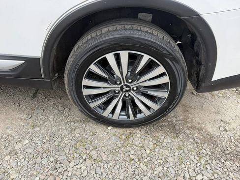 Used 2020 Mitsubishi Outlander ES FWD image 9