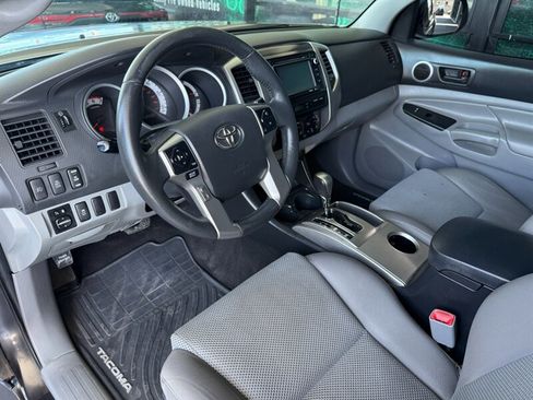 Used 2014 Toyota Tacoma PreRunner w/ TRD Off-Road Package RWD image 18