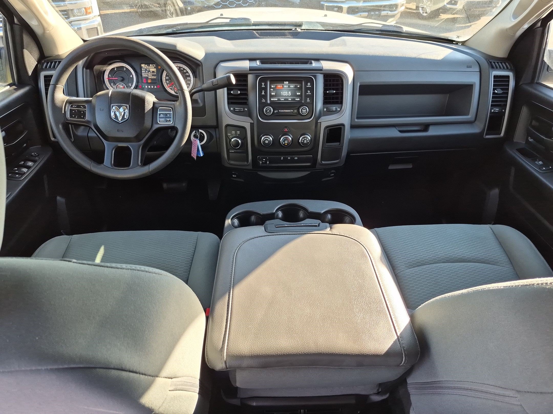 Used 2018 RAM 2500 Tradesman w/ Chrome Appearance Group AWD/4WD image 29