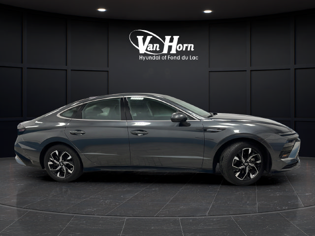 Used 2025 Hyundai Sonata SEL FWD image 8