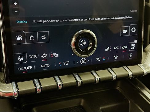 Used 2025 GMC Acadia Elevation image 24