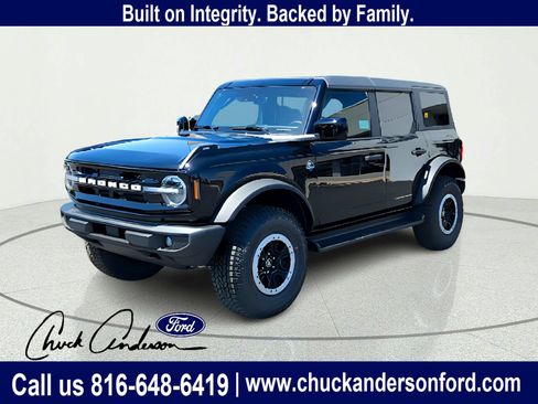 New 2026 Ford Bronco Outer Banks w/ Sasquatch Package AWD/4WD image 2