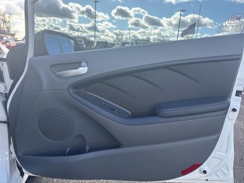 Used 2018 Kia Forte LX image 18