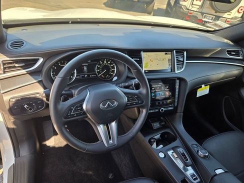 Certified 2025 INFINITI QX50 Sport AWD/4WD image 9