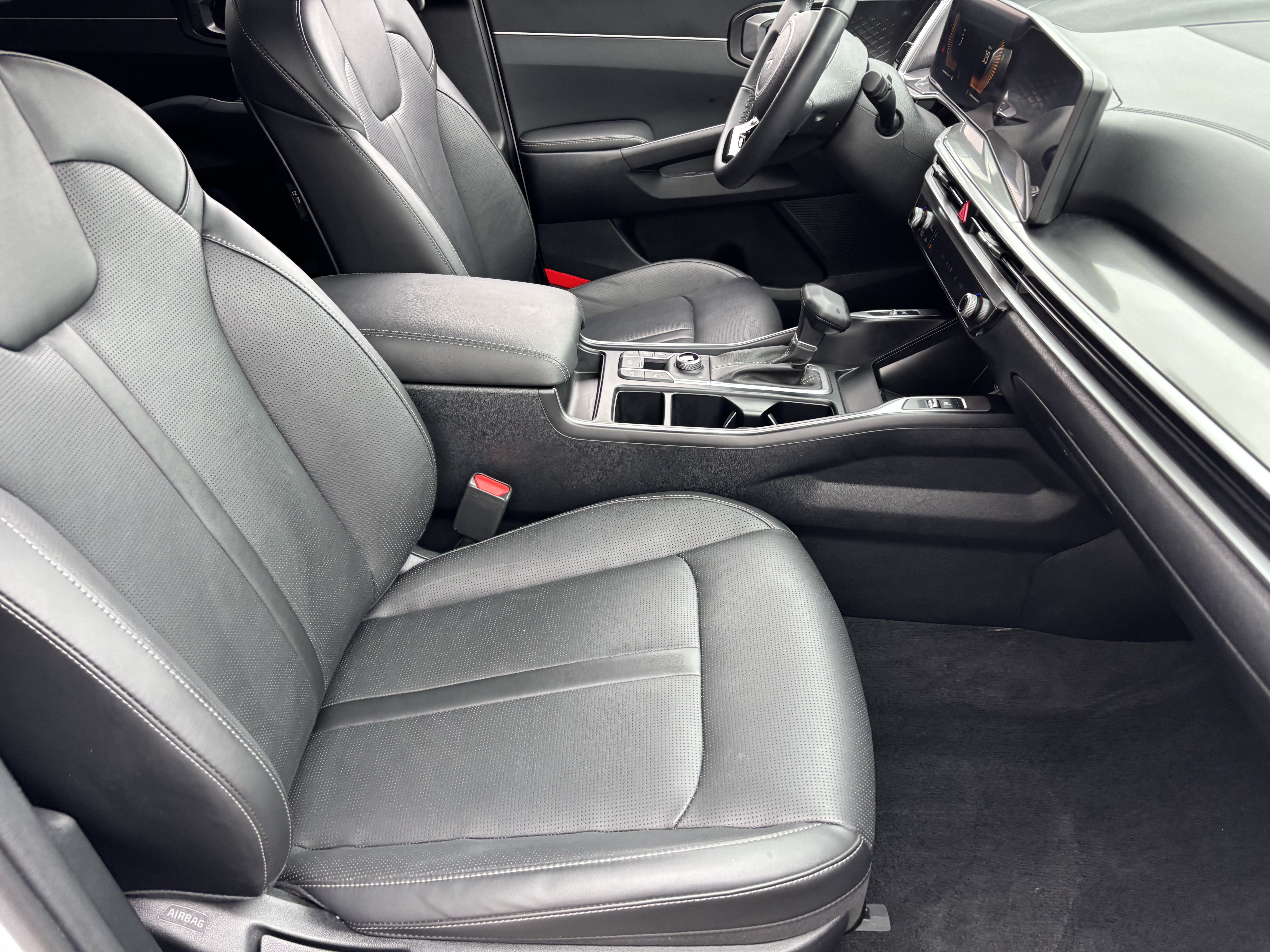 Certified 2025 Kia Sorento S w/ Panoramic Sunroof Package AWD/4WD image 9