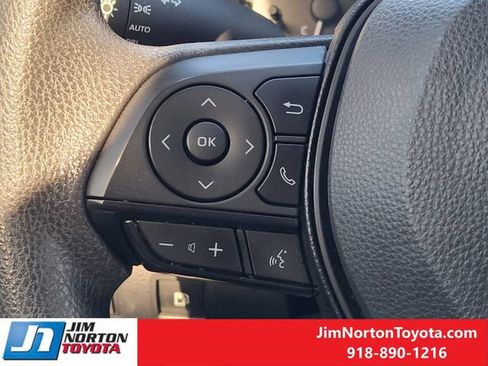 Used 2024 Toyota Corolla LE image 29