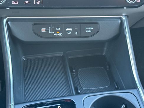 New 2026 Kia Carnival EX FWD image 28