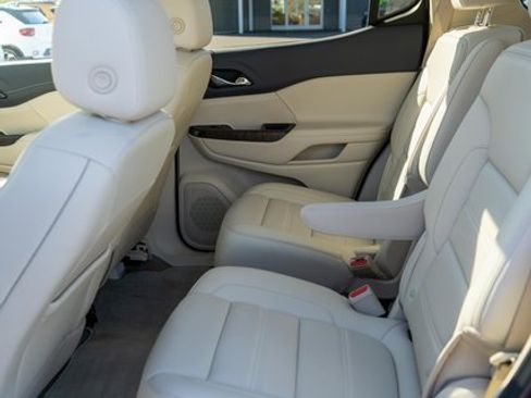 Used 2022 GMC Acadia Denali w/ Trailering Package image 12