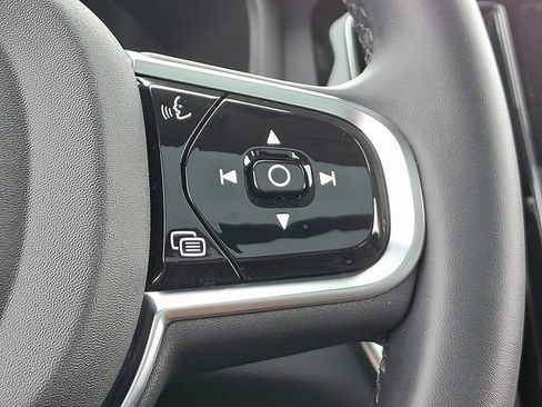 Used 2024 Volvo S60 B5 Plus image 25