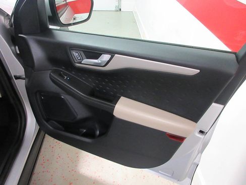 Used 2020 Ford Escape SEL AWD/4WD image 28