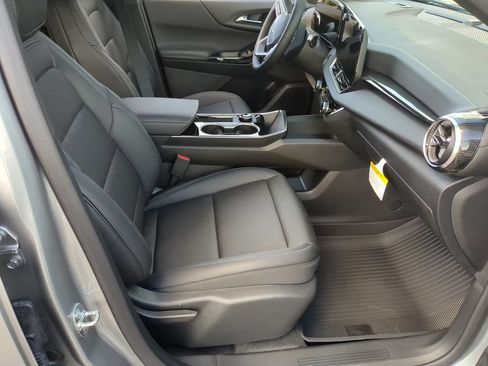 New 2026 Chevrolet Equinox LT w/ Convenience Package II AWD/4WD image 22