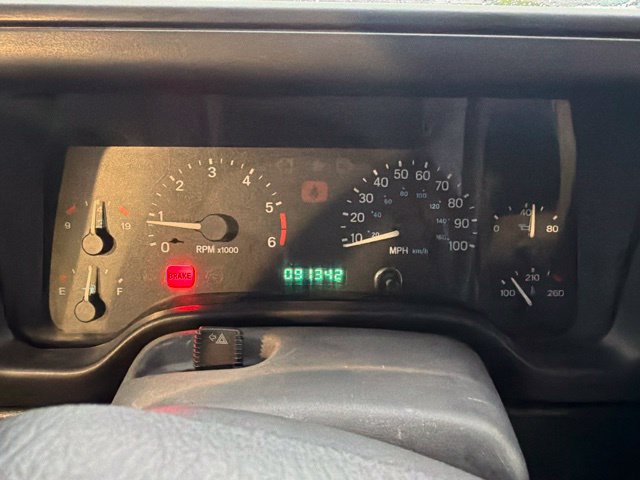 Used 2000 Jeep Wrangler Sport AWD/4WD image 16