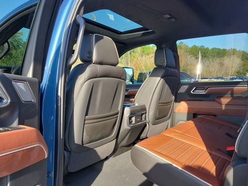 New 2026 GMC Sierra 2500 Denali Ultimate AWD/4WD image 13