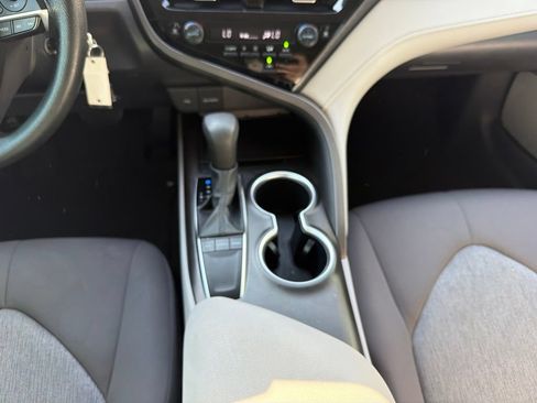 Used 2024 Toyota Camry LE FWD image 27