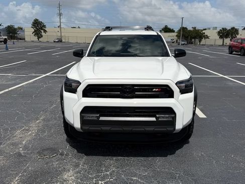 Used 2025 Toyota 4Runner SR5 AWD/4WD image 2