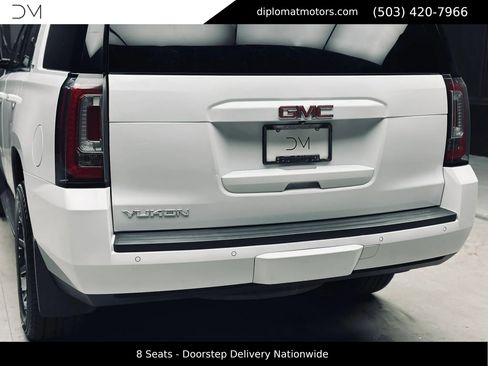 Used 2018 GMC Yukon SLT image 16
