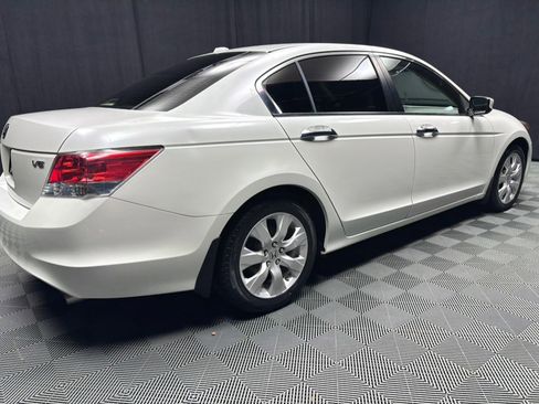 Used 2010 Honda Accord EX-L image 16