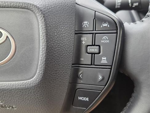 Used 2024 Toyota Prius LE FWD image 31