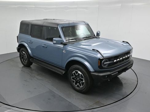 New 2025 Ford Bronco Outer Banks image 39