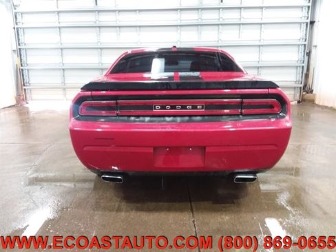 Used 2012 Dodge Challenger R/T image 8