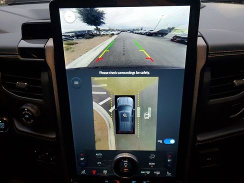 Used 2023 Ford Expedition Max Platinum image 43