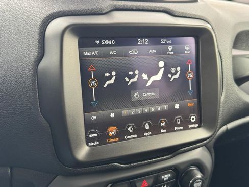 Used 2021 Jeep Renegade Latitude w/ Sun & Sound Group image 18