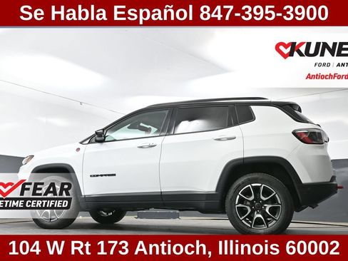 Used 2025 Jeep Compass Trailhawk AWD/4WD image 50