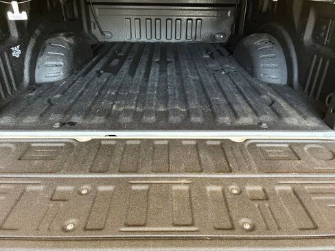 Used 2025 Ford F350 Lariat w/ FX4 Off-Road Package AWD/4WD image 6