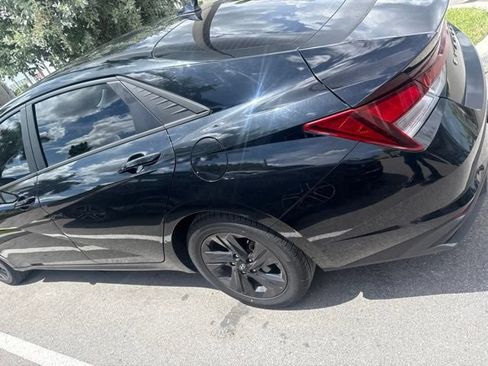 Used 2021 Hyundai Elantra SEL FWD image 6