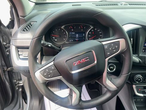 Used 2023 GMC Terrain SLE image 13