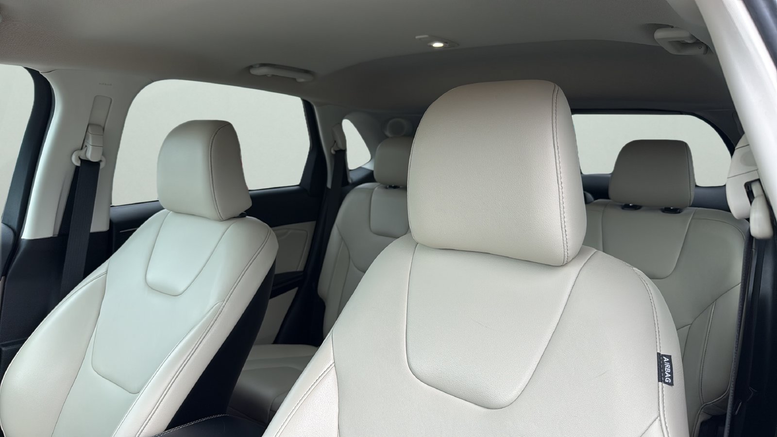 Used 2022 Ford Edge Titanium AWD/4WD image 9