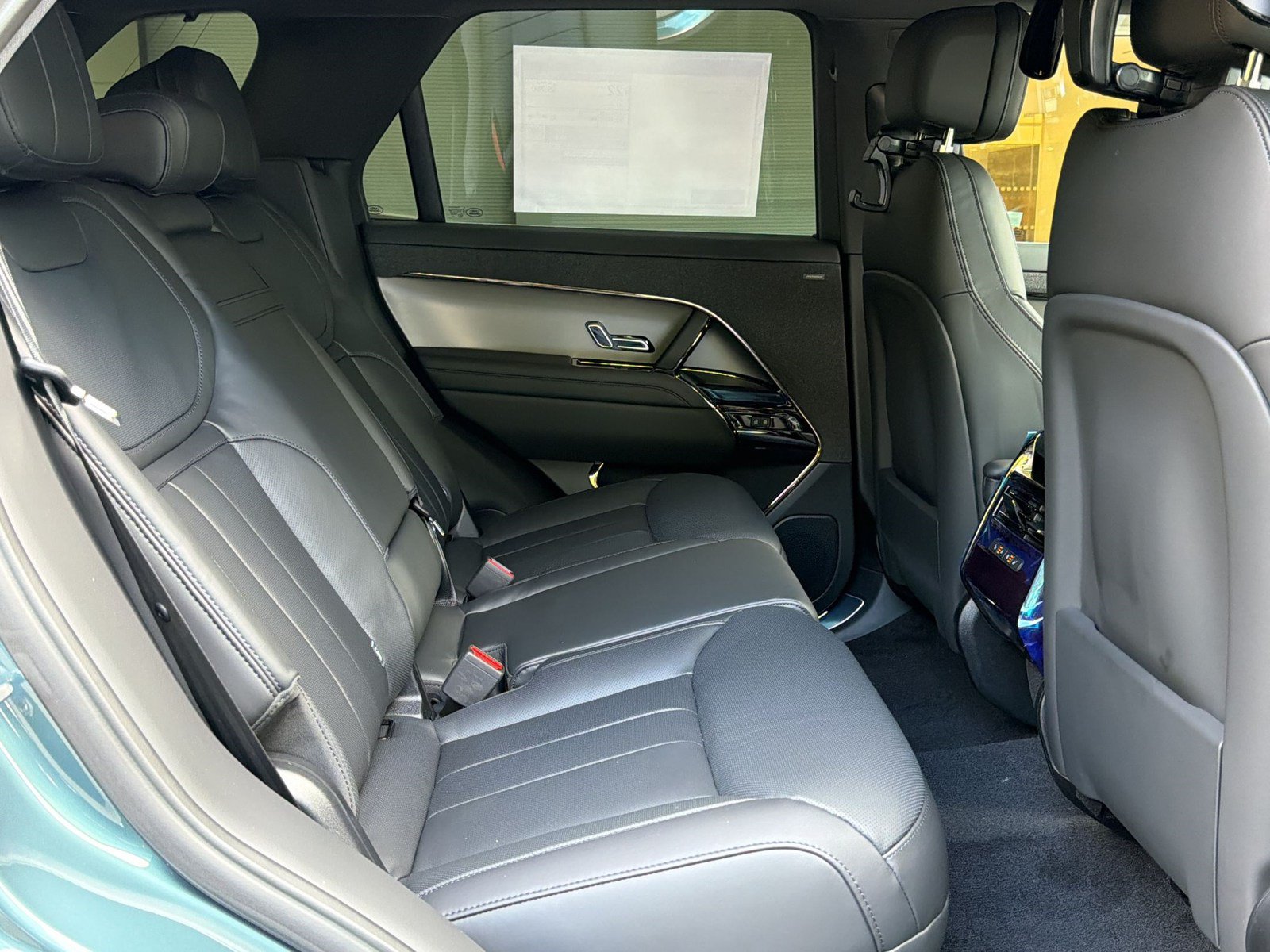 New 2026 Land Rover Range Rover Sport SE AWD/4WD image 31