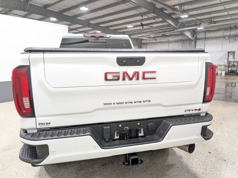 Used 2022 GMC Sierra 2500 AT4 w/ AT4 Premium Plus Package image 4