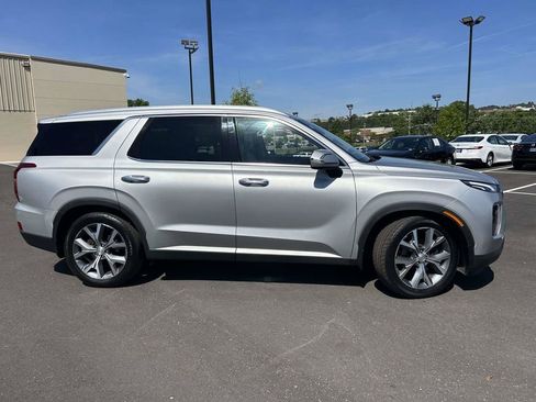Used 2021 Hyundai Palisade SEL w/ Premium Package FWD image 2