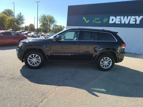 Used 2022 Jeep Grand Cherokee Laredo X image 2