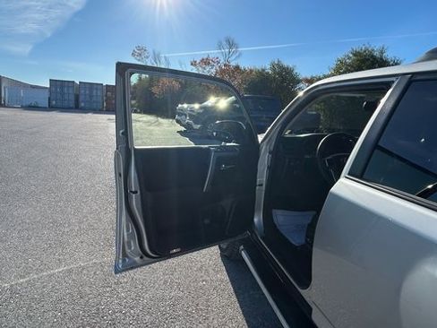 Used 2022 Toyota 4Runner SR5 Premium image 12