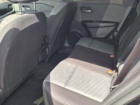 Used 2023 Nissan Rogue SV FWD image 19