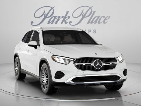 Certified 2026 Mercedes-Benz GLC 300 image 33