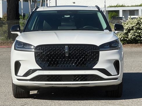 New 2026 Lincoln Aviator Reserve AWD/4WD image 3