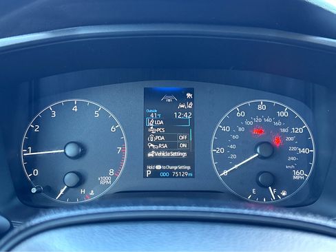 Used 2023 Toyota Corolla LE image 5