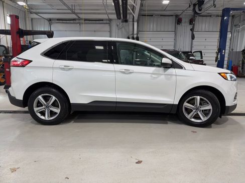 Used 2022 Ford Edge SEL w/ Convenience Package image 11