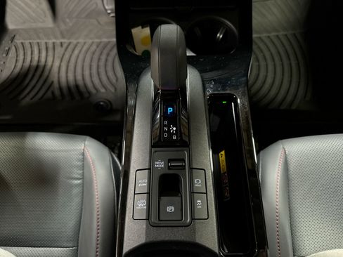 Used 2023 Toyota Prius Prime Premium image 32