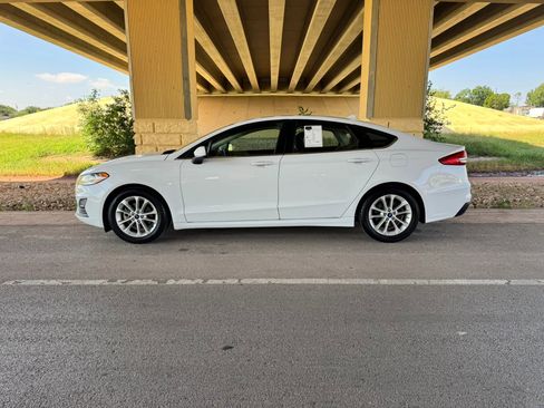 Used 2019 Ford Fusion SE FWD image 6