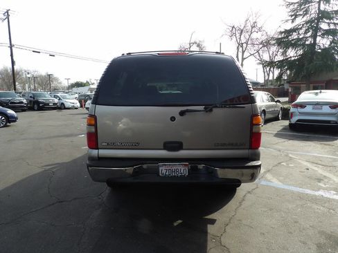 Used 2003 Chevrolet Suburban LS w/ Cargo Package image 10