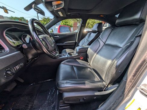 Used 2020 Dodge Charger SXT w/ Leather Interior Group RWD image 15