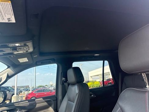 Used 2022 Chevrolet Tahoe RST w/ Luxury Package RWD image 6