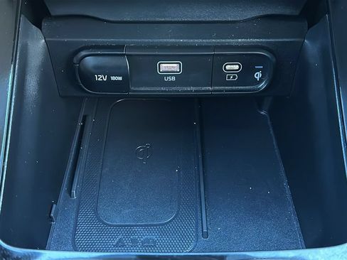 Used 2025 Kia Telluride S FWD image 27